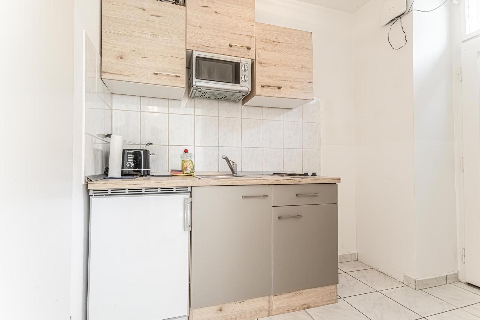 City Vibes: 1Br Apt, 10 Min To Westbahnhof Vienna Exterior photo